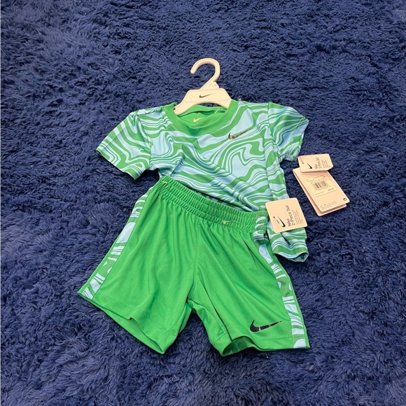 Toddler Boys Paint Dri-FIT T-shirt and Shorts, 2 Piece Set - Picture 2 of 7